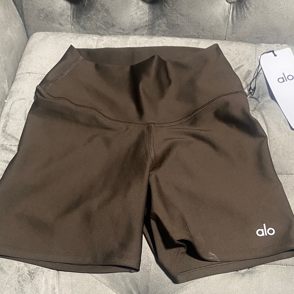 ALO Yoga Women's Airlift Energy Dark Brown Athletic Shorts